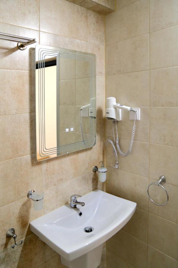 Guest House Saint Petka Veliko Tărnovo Esterno foto