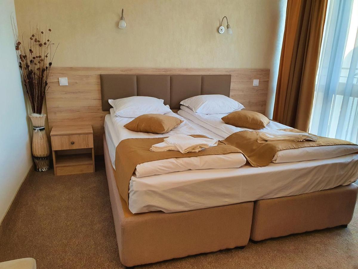 Guest House Saint Petka Veliko Tărnovo Esterno foto
