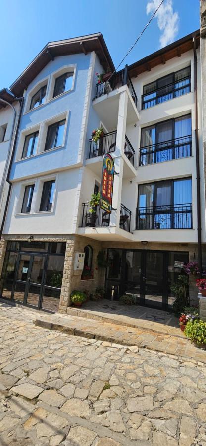 Guest House Saint Petka Veliko Tărnovo Esterno foto
