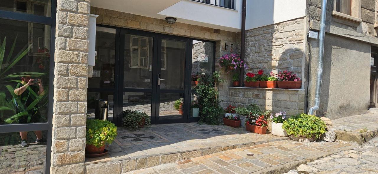 Guest House Saint Petka Veliko Tărnovo Esterno foto