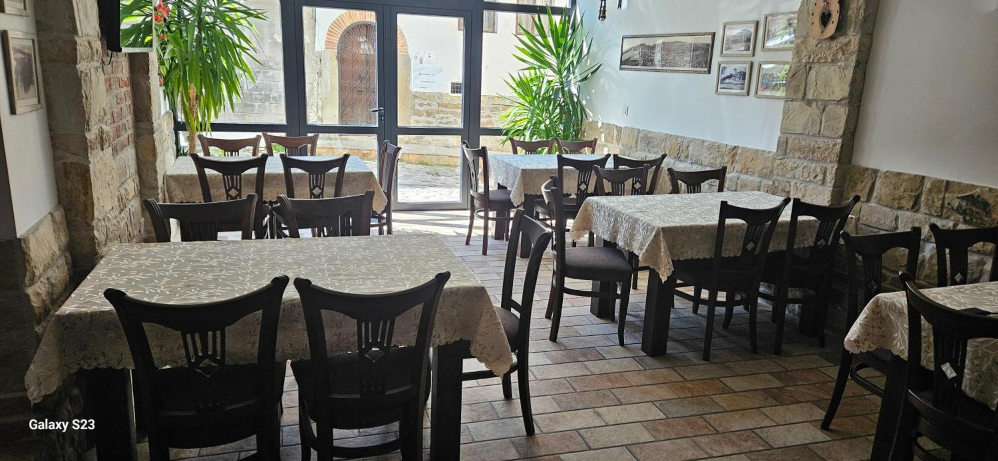 Guest House Saint Petka Veliko Tărnovo Esterno foto