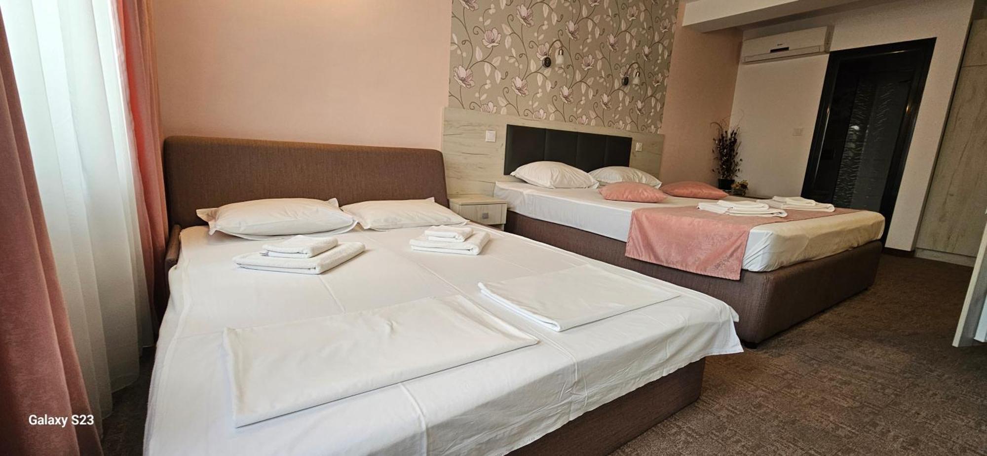 Guest House Saint Petka Veliko Tărnovo Esterno foto